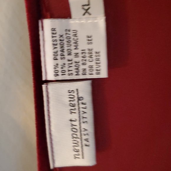 Long sleeve dark red velvet dress - Picture 3 of 4